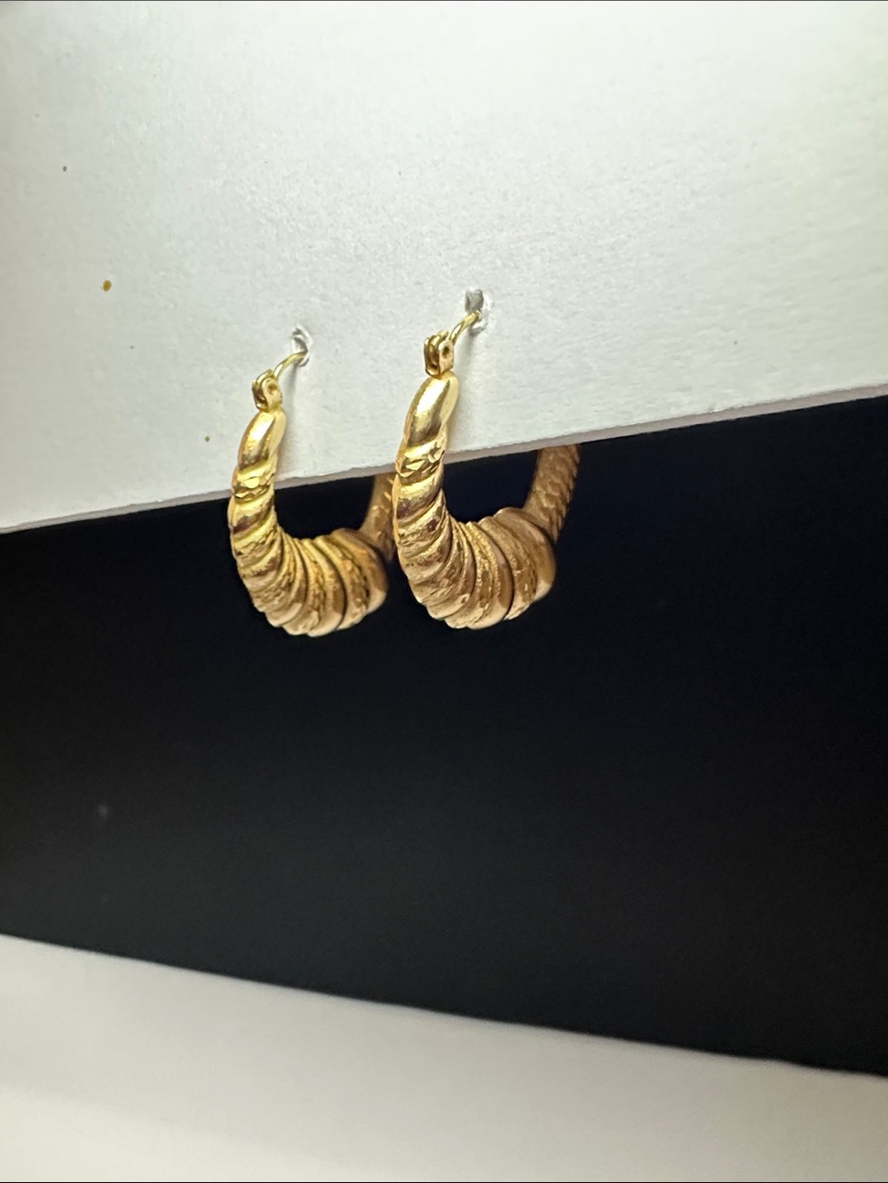 14k Gold Scalloped Shrimp Hoop Earrings